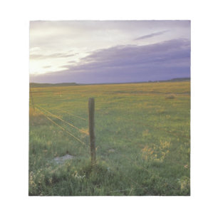 Barbed Wire Fenceline im Nordosten Montanas Notizblock