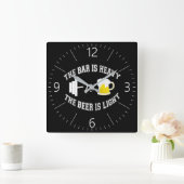 Barbell vs Bier Quadratische Wanduhr (Zuhause)