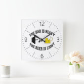 Barbell vs Bier Quadratische Wanduhr (Zuhause)
