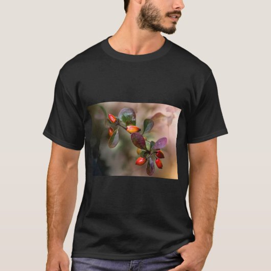 Barberry Fruits Sprig Design T-Shirt (Vorderseite)