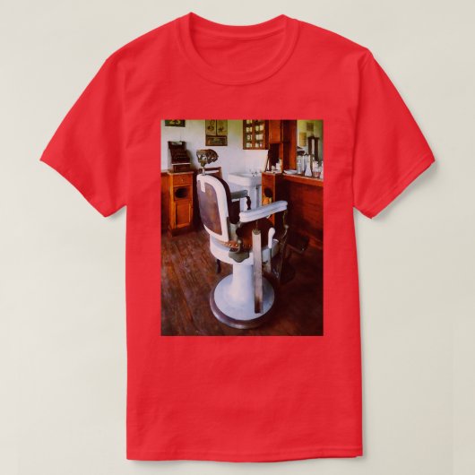 Barberstuhl und Registrierkasse T-Shirt (Design vorne)