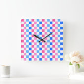 Barbie goes to the ocean checkerboard pattern quadratische wanduhr (Zuhause)