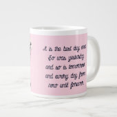 Barbie-Inspiriert Button-Up Jumbo-Tasse (Vorderseite Rechts)