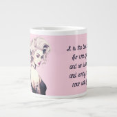 Barbie-Inspiriert Button-Up Jumbo-Tasse (Vorderseite)