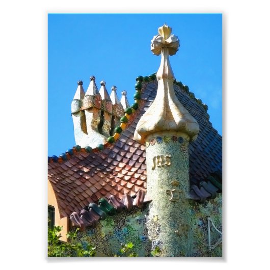 Barcelona, Detail der Architektur von Gaudi Fotodruck (Vorne)