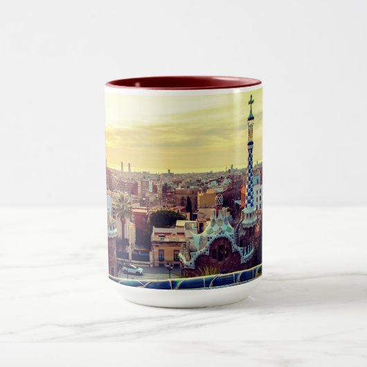 Barcelona, Spanien - Park Guell Tasse (Zentrum)