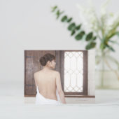 Bare Back of Young Woman Postkarte (Stehend Vorderseite)