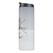 BARE TREE IN THE MIDDLE OF SNOW THERMOSBECHER (Nach rechts gedreht)