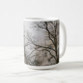Bare Trees & Clouded Sky Nature Design Kaffeetasse (VorderseiteRechts)