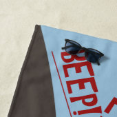 Bären, die einen LKW fahren Strandtuch (Beispiel)