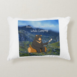 Bären haben beim Camping mehr Spaß Dekokissen