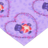 Bären mit Herzgeschenken Tableclout Tischdecke (Schrägansicht)