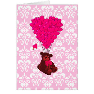Bären- und Herzballons auf rosa Damast