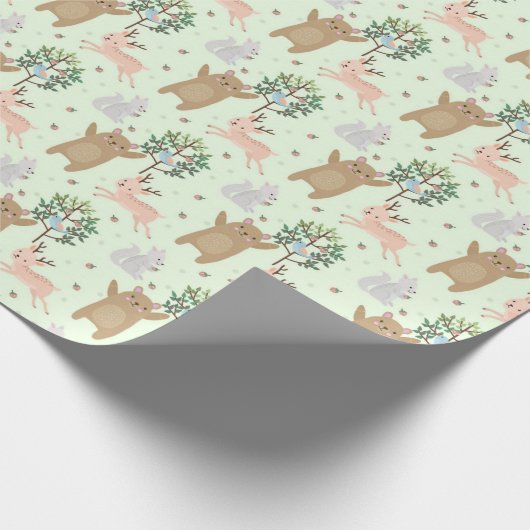 Bären und Hirsche im Waldmuster Geschenkpapier (Ecke)