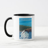Bärenfischerei im Fluss Chilkoot, Alaska Tasse (Links)