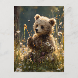 Bärenjunges mit Honig auf einer Wildblumenwiese Postkarte
