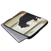 Bärenkaffee im Wald Laptopschutzhülle (Vorne Knopf)