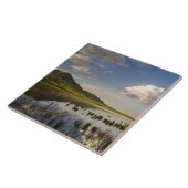 Bärenknöpfe spiegeln sich in den Bären-Butte-See i Fliese (Seite)