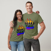Bärenregel Schwarz auf Regenbogenpfau - HEISS! T-Shirt (Unisex)