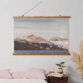 Barentsburg Svalbard Wandteppich Mit Holzrahmen (Schlafzimmer)
