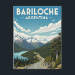 Bariloche Argentinien Reisen Postkarte<br><div class="desc">San Carlos de Bariloche, gemeinhin Bariloche genannt, ist eine malerische Stadt im argentinischen Patagonien-Gebiet, Set am Ufer des Nahuel Huapi-Sees und umgeben von den schneebedeckten Gipfeln der Anden. Bariloche ist bekannt für seine alpine Architektur, die atemberaubende Aussicht auf den See und das ganze Jahr über für seine Aktivitäten im Freien...</div>