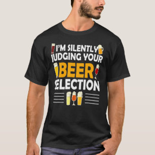Barkeeper der Bierauswahl schweigend beurteilen T-Shirt