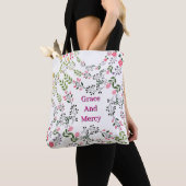 Barmherzigkeit und Gnade Weiße Blumen Tasche (Von Nahem)