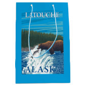 Bärn-Fischen im Fluss- Latouche, Alaska Mittlere Geschenktüte (Vorderseite)