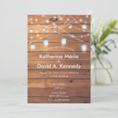 Barn Wedding Wall Mason Jar String Light Einladung (Stehend Vorderseite)