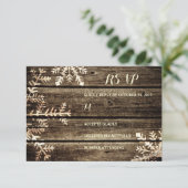 Barn Wood Snowflakes Rustikale Winter Hochzeit UAW RSVP Karte (Stehend Vorderseite)