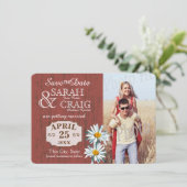 Barn Wood und Daisies Foto Save the Date Einladung (Stehend Vorderseite)