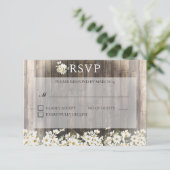 Barnwood und Daisies Wedding RSVP Karte (Stehend Vorderseite)