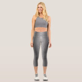 Barockblumenmuster mit grauem Rand Capri Leggings (Vorderseite)