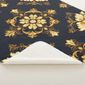 "Barockes Ornament-Muster in Gold und Schwarz" Dec Sherpadecke (3/4)