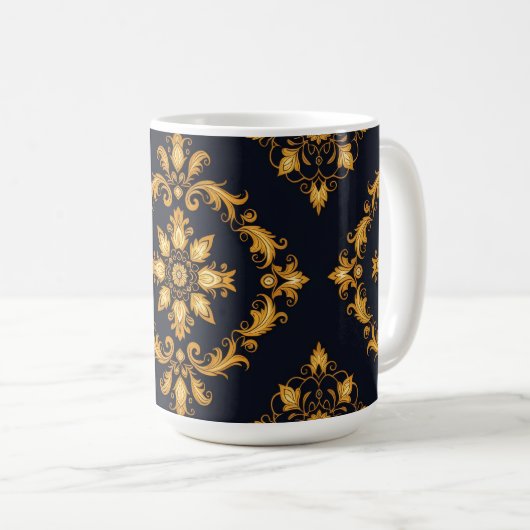 "Barockes Ornament-Muster in Gold und Schwarz" Kaffeetasse (VorderseiteRechts)