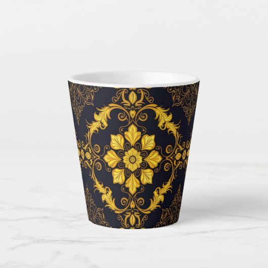 "Barockes Ornament-Muster in Gold und Schwarz" Milchtasse (Vorderseite)