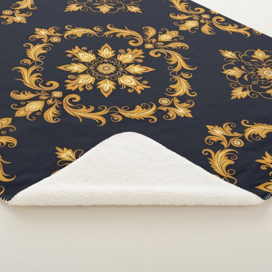 "Barockes Ornament-Muster in Gold und Schwarz" Sherpadecke (3/4)