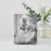 Baroness in Hochzeitskleid Postkarte (Stehend Vorderseite)