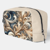 Baroque Swirl Pattern in Blue & Gold Waschbeutel (Rechte Ecke)
