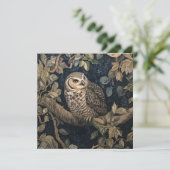 Barred Owl im Wald William Morris Style Einladung (Stehend Vorderseite)
