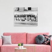 Barrels of Bootleg Liquor, 1922 Leinwanddruck (Insitu (Wohnzimmer))