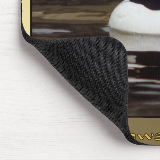 Barrows Goldeneye auf Calm Lake Mousepad (Ecke)