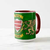 Barry Irish Shield & Griffins Personalisiert Tasse (VorderseiteRechts)