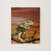 Bartete Drache (Pogona Vitticeps) auf Zweig, Puzzle (Vertikal)
