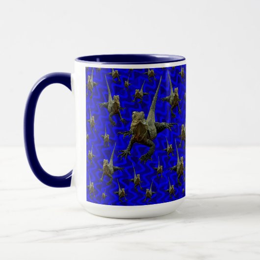 Bartete Drachenechse, Tasse des Kaffees (Links)