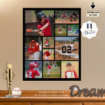 Baseball 11 FotoCollage Personalisiert Poster<br><div class="desc">Erstellen Sie ein personalisiertes Baseball-Foto-Collage-Poster, indem Sie dieses leicht hochzuladende Foto-Collage-Template mit 11 Aufnahmen in verschiedenen Formen und Größen mit dem Spielernamen, der Anzahl und dem Team- oder Clubnamen gegen Ihre Wahl der Hintergrundfarbe (schwarz dargestellt) verwenden. OPTIONEN: Das gezeigte Beispiel ist ein 16x20" auf werteplakatpapier; andere Größen, Papierauswahl, Rahmen oder...</div>