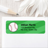 Baseball auf grünen Rücksendeadressen-Aufklebern (Insitu)