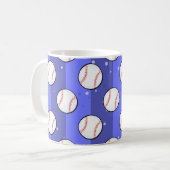 Baseball Balls - Nahtloses Muster auf blauem Feld Kaffeetasse (Vorderseite Links)