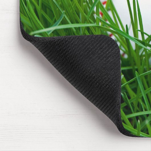 Baseball im Gras Mousepad (Ecke)
