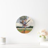 Baseball-Krug auf Hügel durch Jay Throckmorton Runde Wanduhr (Zuhause)
